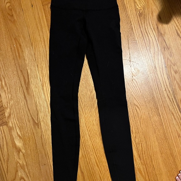 Black LuLu Lemon Leggings - Picture 2 of 2
